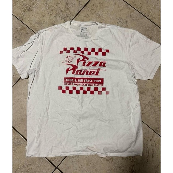 Pizza Planet Toy Story size 2x graphic tee - Picture 1 of 3
